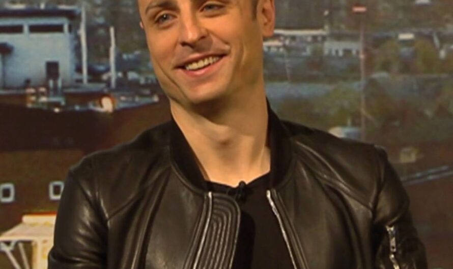 Didier Drogba was better than Wayne Rooney – Berbatov