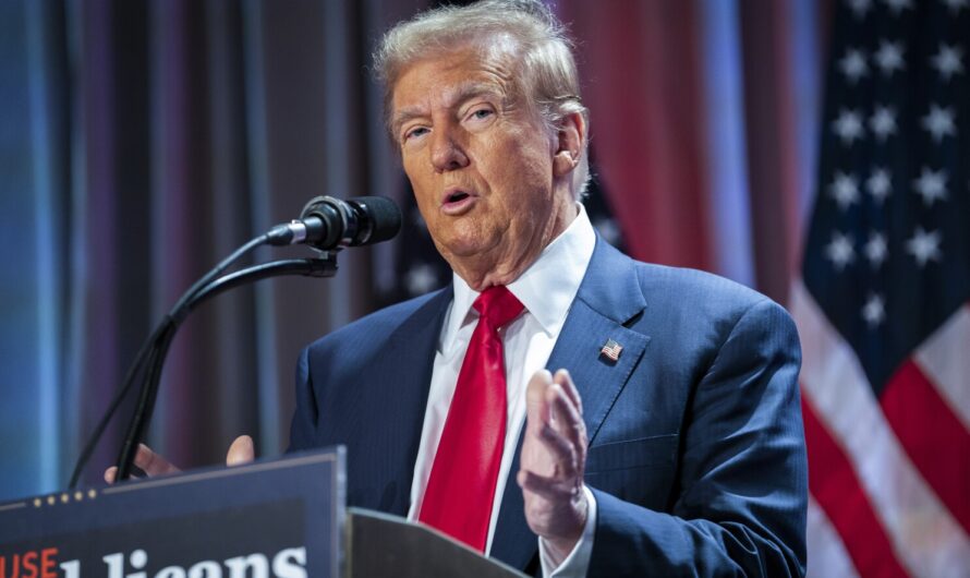 Super Bowl: Trump releases message as Kansas City Chiefs clash with Philadelphia Eagles